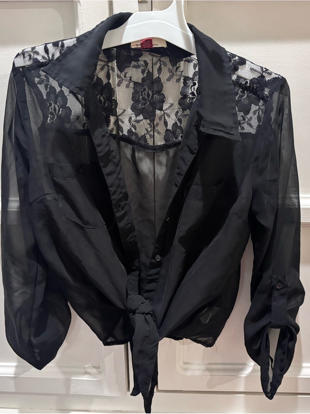 lei Black Sheer Lace-Back Tie Front Button-Down